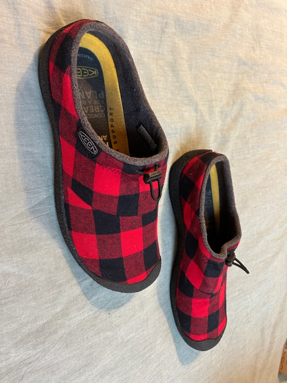 Keen Mens Red and Black Buffalo Plaid Slip-Ons - Picture 3 of 5